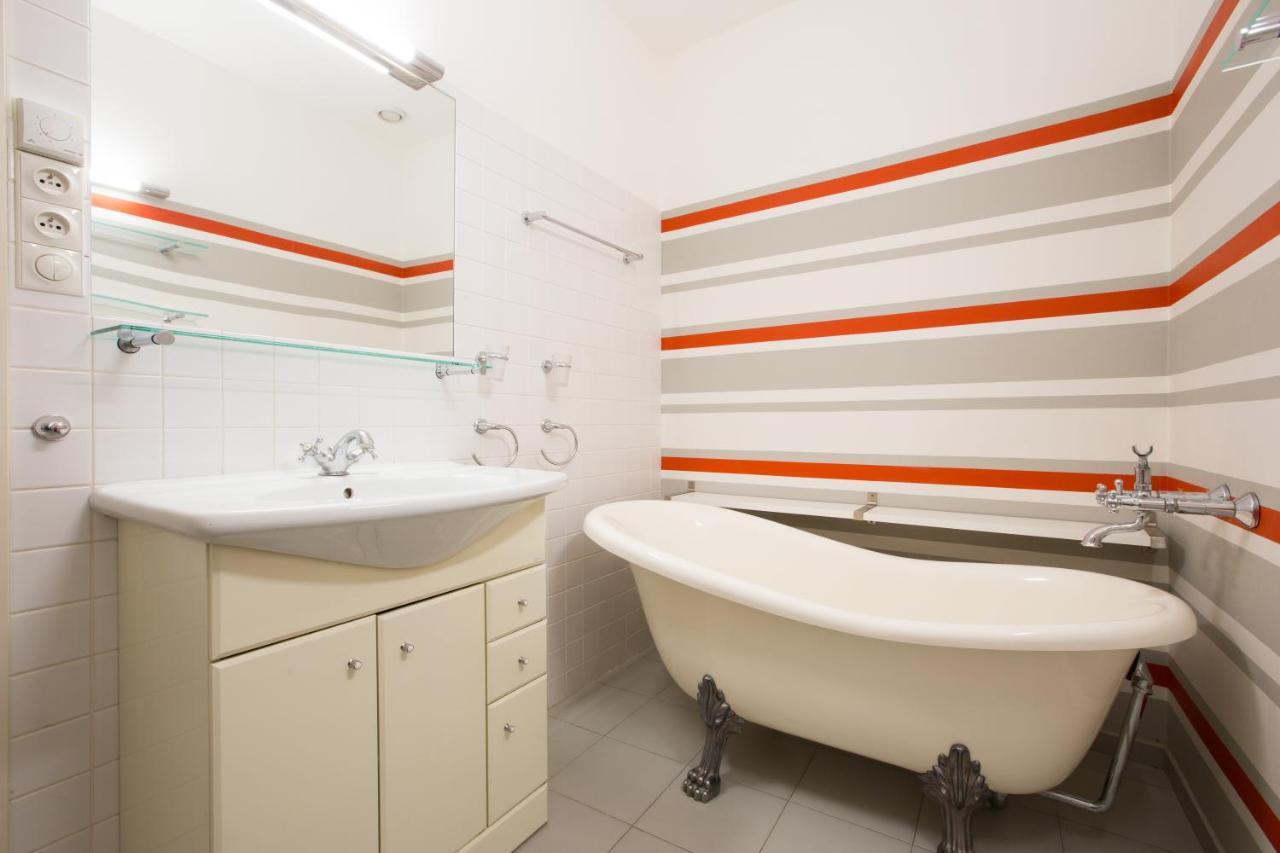 Elegant Apartment With Free Garage In The Center Of 布拉格 外观 照片