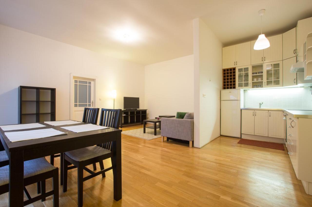 Elegant Apartment With Free Garage In The Center Of 布拉格 外观 照片