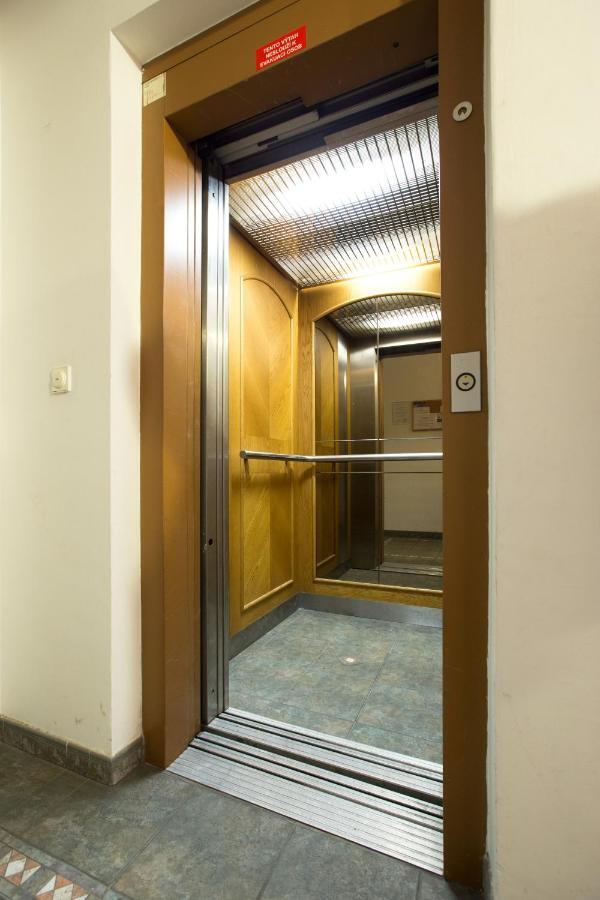 Elegant Apartment With Free Garage In The Center Of 布拉格 外观 照片