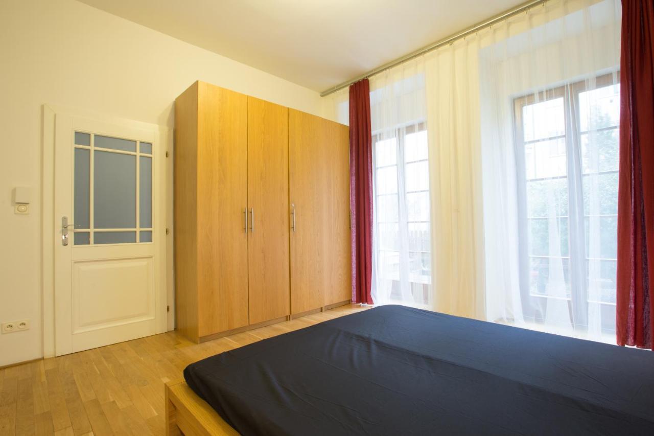 Elegant Apartment With Free Garage In The Center Of 布拉格 外观 照片